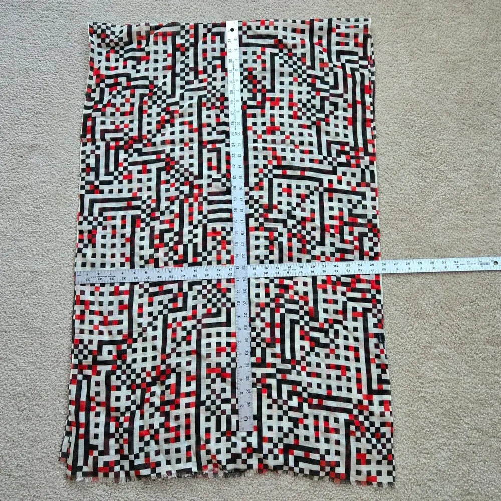 100% wool scarf geometric pattern